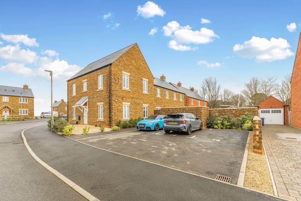 Hobart Way Deddington